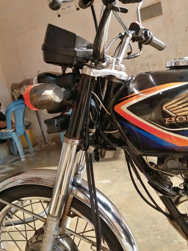 Honda CG-125. 6