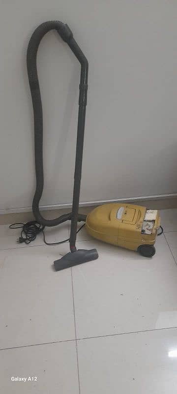 Hitachi vacuum cleaner 0