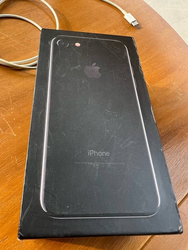 Apple iPhone 7 jet Black 9