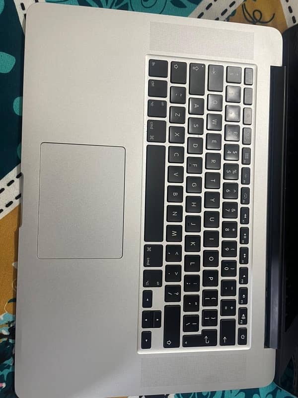 MacBook pro Mid 2015 [ 15.4 inches ] with 16Gb Ram 500Gb Ssd 3