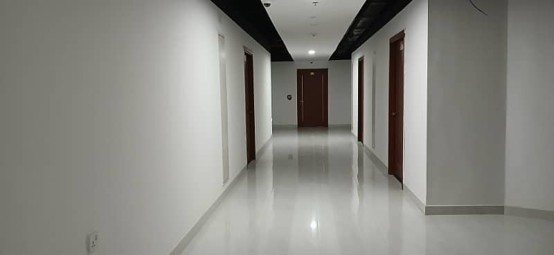 Brand New 813 Square Feet Corporate Offices Available On Rent At Affordable Price In Gulberg 19