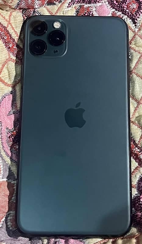 iphone 11 prom max full 10/10condition 1