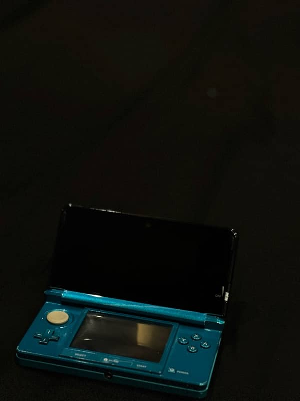 Nintendo 3ds Jailbreaked with charger and stylus 1