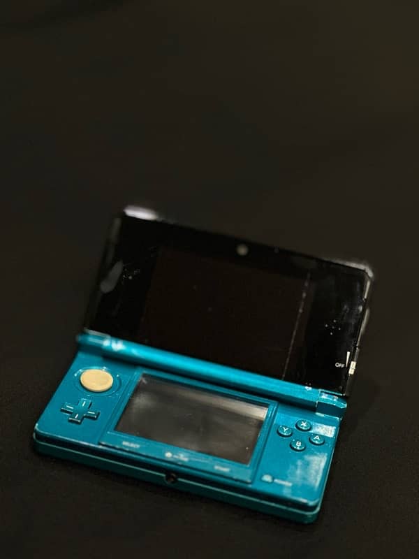 Nintendo 3ds Jailbreaked with charger and stylus 2