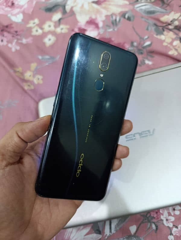 oppo f11 1