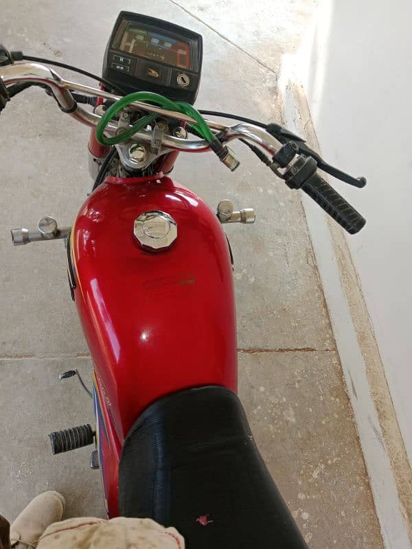 united 70cc Red Color 4