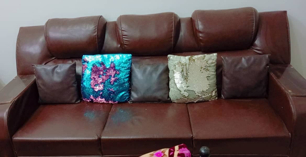 6 seater genuine leather sofa in new condition 0