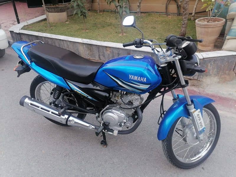 YAMAHA YB 125Z 0