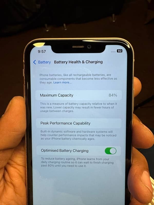 Iphone 11 64 GBfactory unlock Non-PTA 5