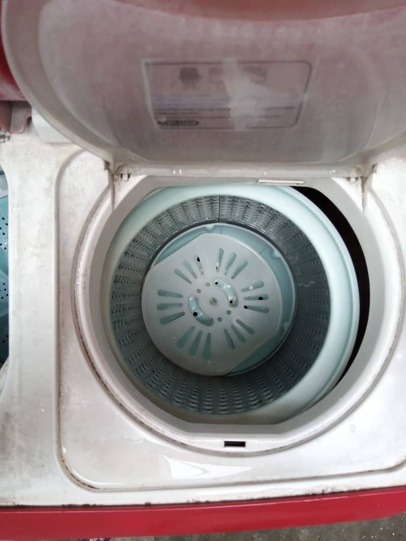 I-zone Used Washing Machine with spinner for sale. 2