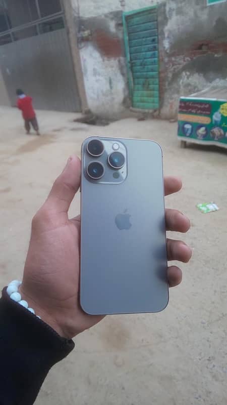 iphone xr  jv converted 15pro 0