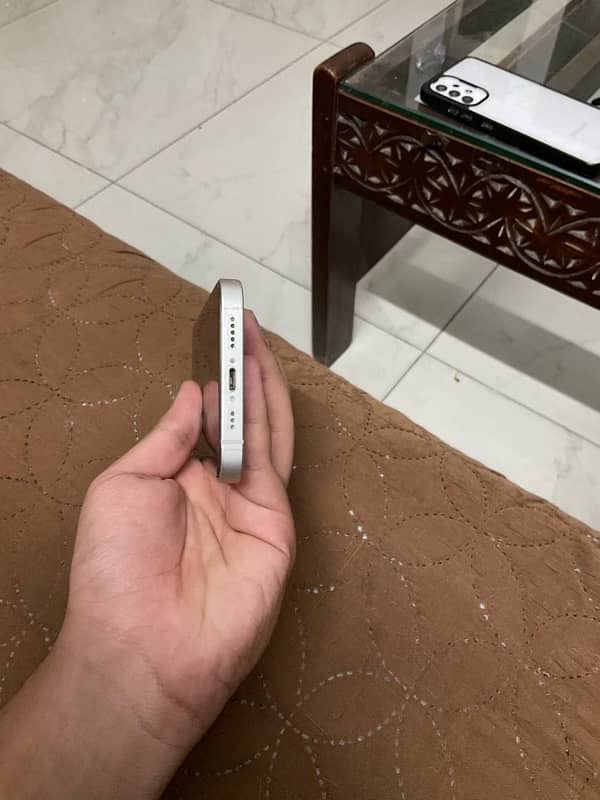 IPhone 13 Non PTA 2