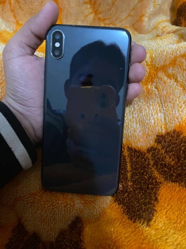 the iPhone xsmax 256 gb non pta 2