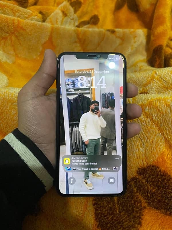 the iPhone xsmax 256 gb non pta 3