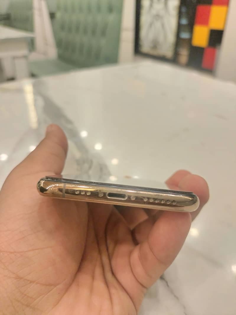 Apple iPhone XS 2