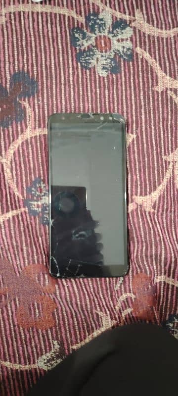 huwei phone baas screen nahi chalti change karwani hai baki all ok hai 1