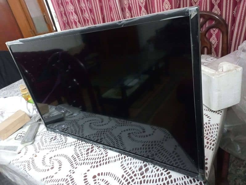 PEL LED TV 32" INCH COLORON HD LED TV (WITH BOX)(BRAND NEW) 1