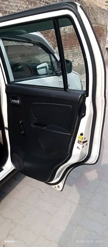 Suzuki Wagon R 2016 Model 12