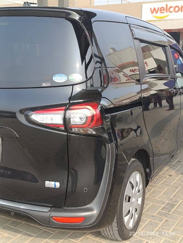 Toyota Sienta 2019 3