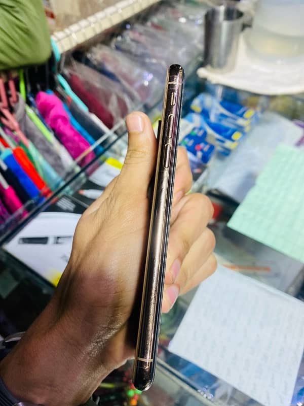 iPhone XS Dual PTA Approved 64 GB 4