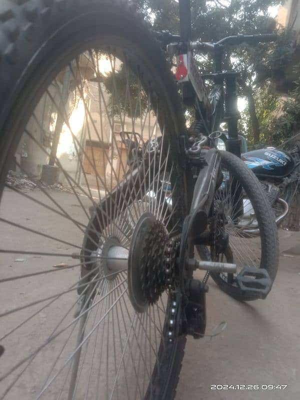 cycle jumping cycle black colour all ok mahmudabad 6 number. 2