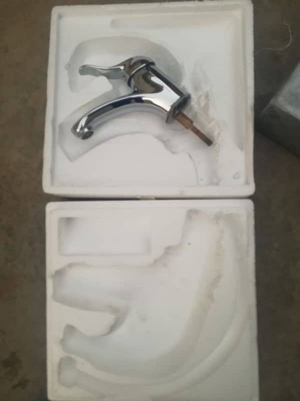 MASTER BASIN MIXER 4