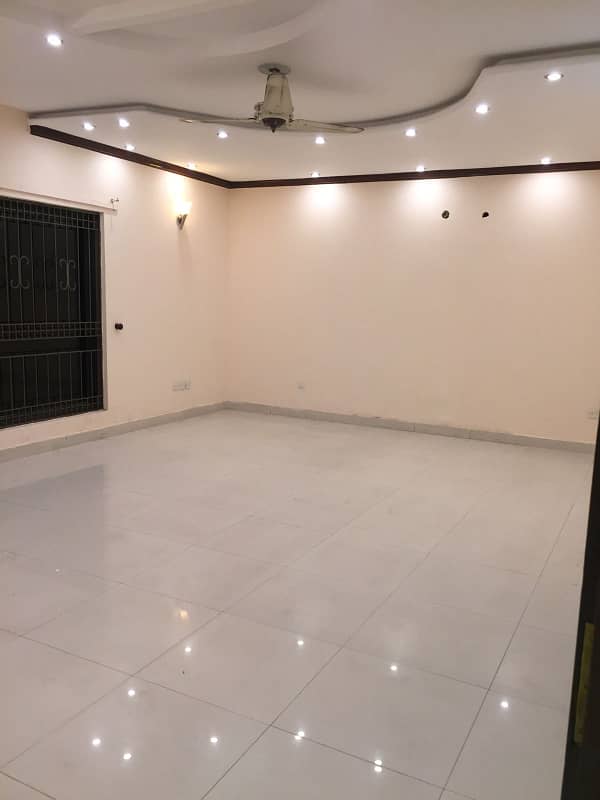 1 KANAL FULL HOUSE FOR RENT IN DHA PHASE 3 14