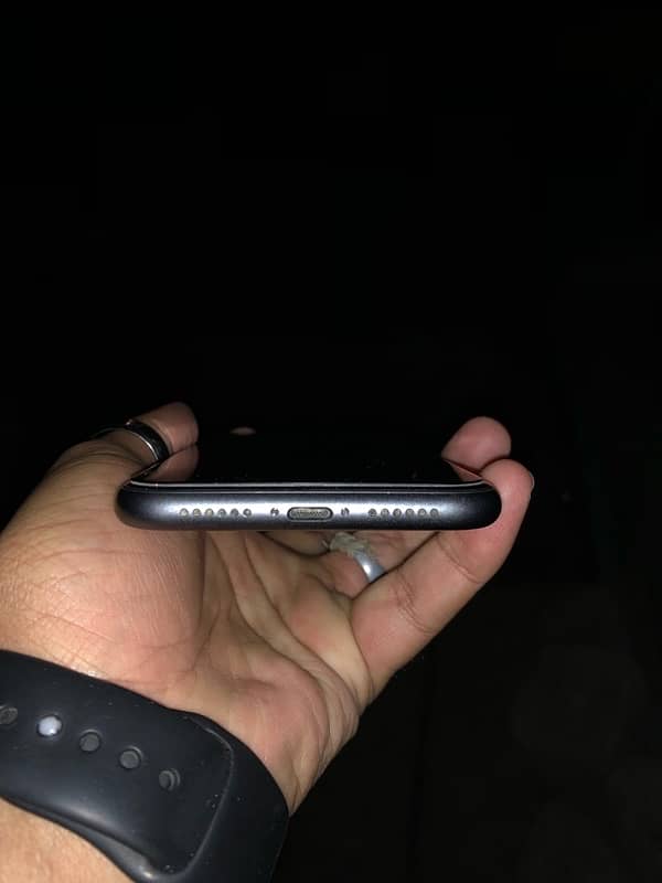 iPhone 11 64 gb 3