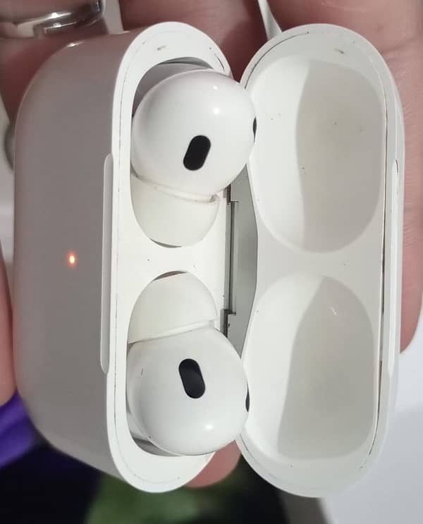 Apple airpods pro 2nd generation 0