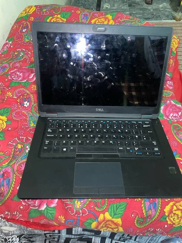 Latitude 5490 i5-8th gen 16/256 SSD touchscreen 0