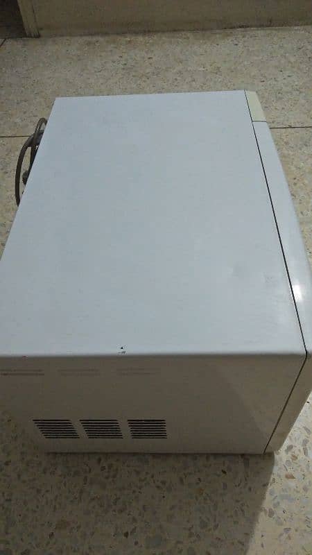 Selling Samsung microwave 4