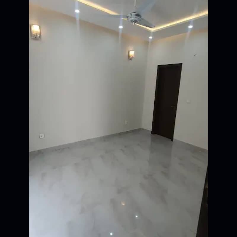 10 Marla House For Sale In Paragon City Lahore 0