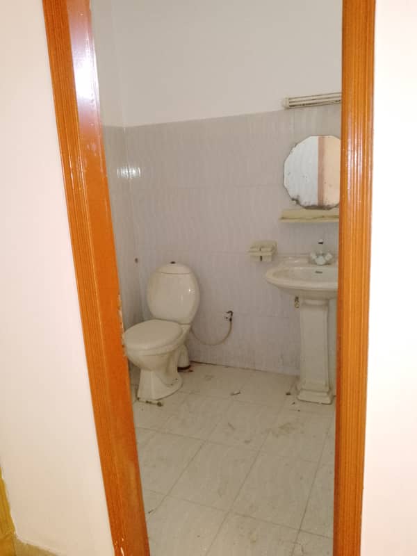 400 g+1 independent house AVAILABLE for silent commercial 23