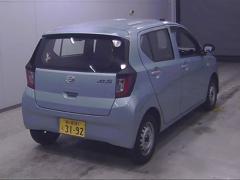 Daihatsu Mira 2021 1