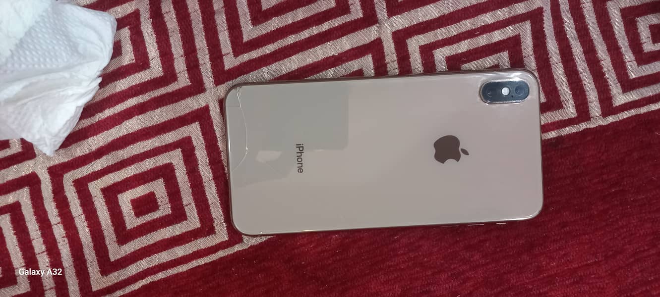 Apple iPhone XS Max 7