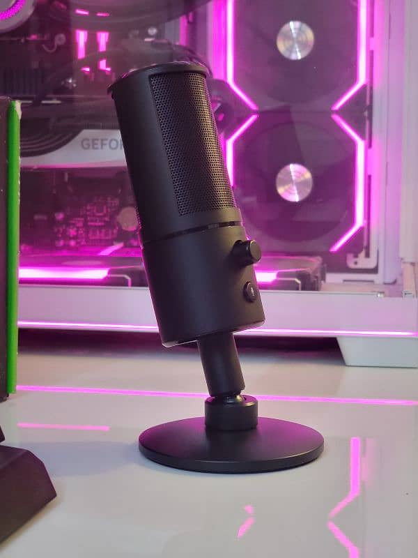 RAZER SIREN X OPEN BOX 3