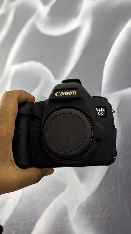 canon 6d with 2 lens 85 mm n 50 mm 0