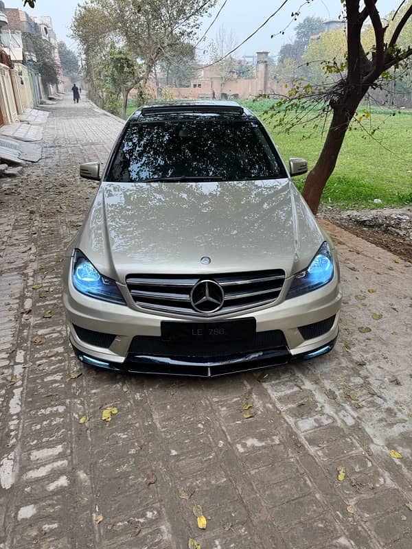 Mercedes C200 2012 Panaromic roof LhR registered document on hand 7