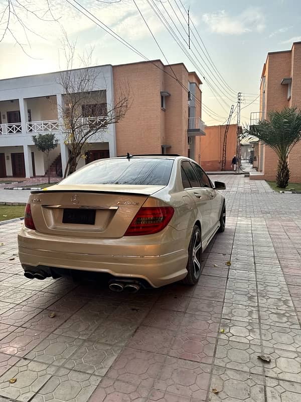 Mercedes C200 2012 Panaromic roof LhR registered document on hand 10