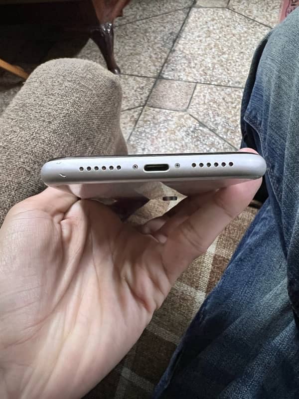 iphone XR 64 Gb NON PTA 3