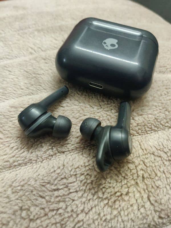 Skullcandy Indy anc earbud 1