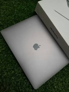 APPLE MACKBOOK PRO 2017 /256GB/13.3 inch sale WhatsApp Num 03265949331