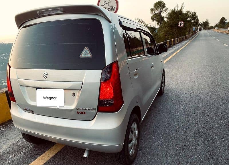 Suzuki Wagon R 2017 1