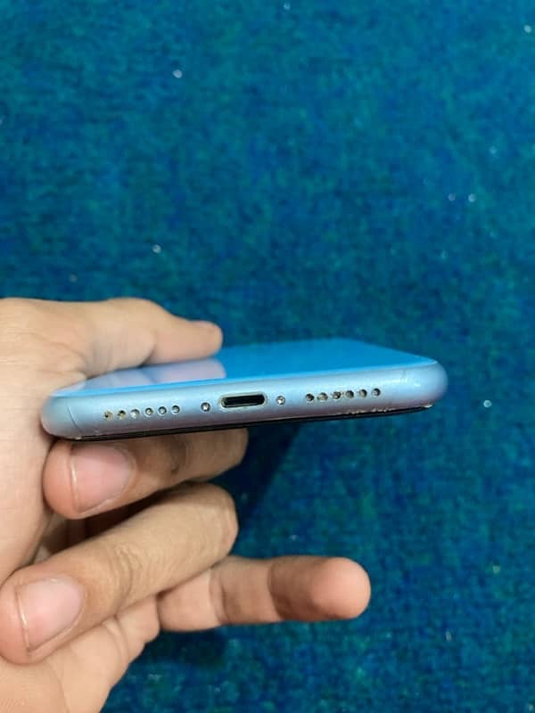 iPhone XR non PTA 4