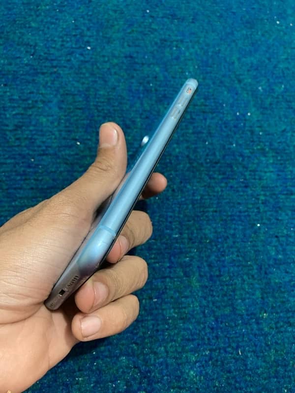 iPhone XR non PTA 5