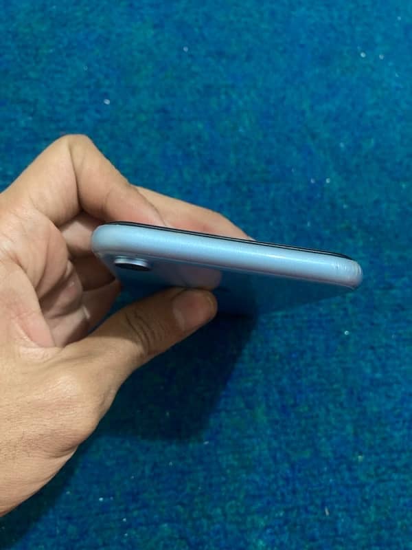 iPhone XR non PTA 6