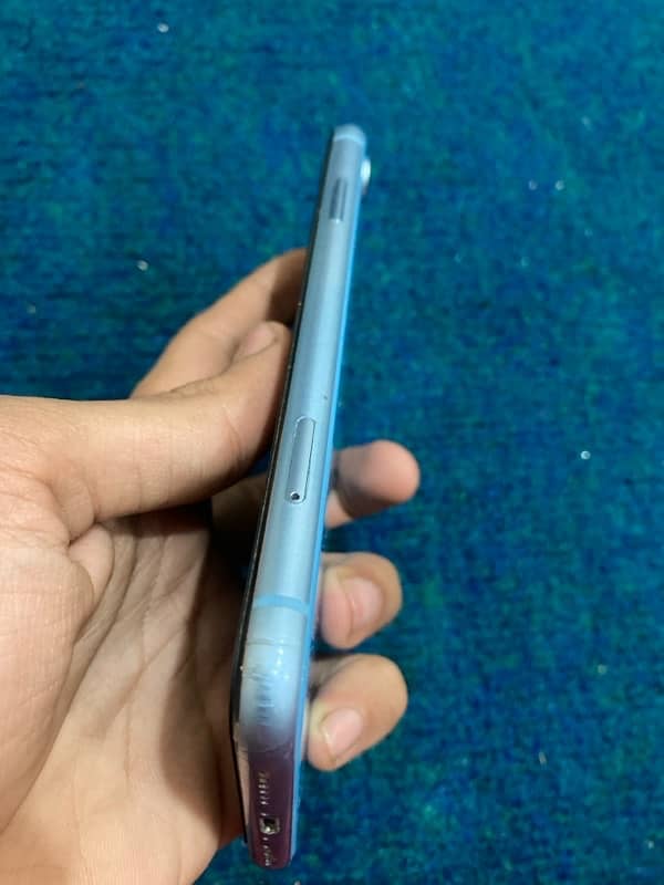 iPhone XR non PTA 7