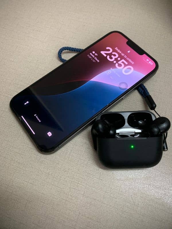 Iphone 13 Pro Max with Airpod Pro 2| 128 GB| 10/10| Factory Unlocked 3