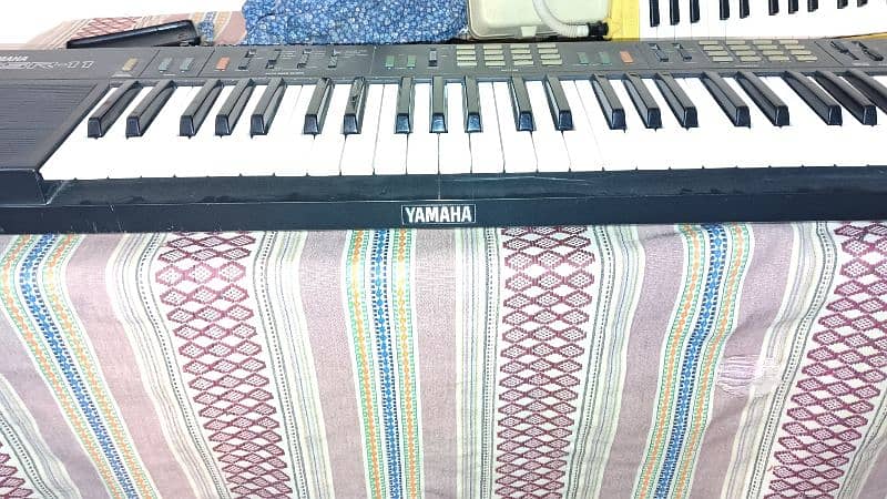 Yamaha PSR-11 4