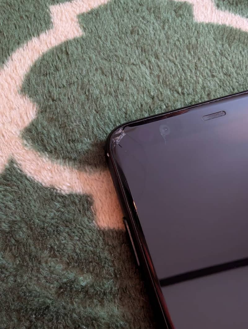 Google Pixel 4 XL and 3xl 1